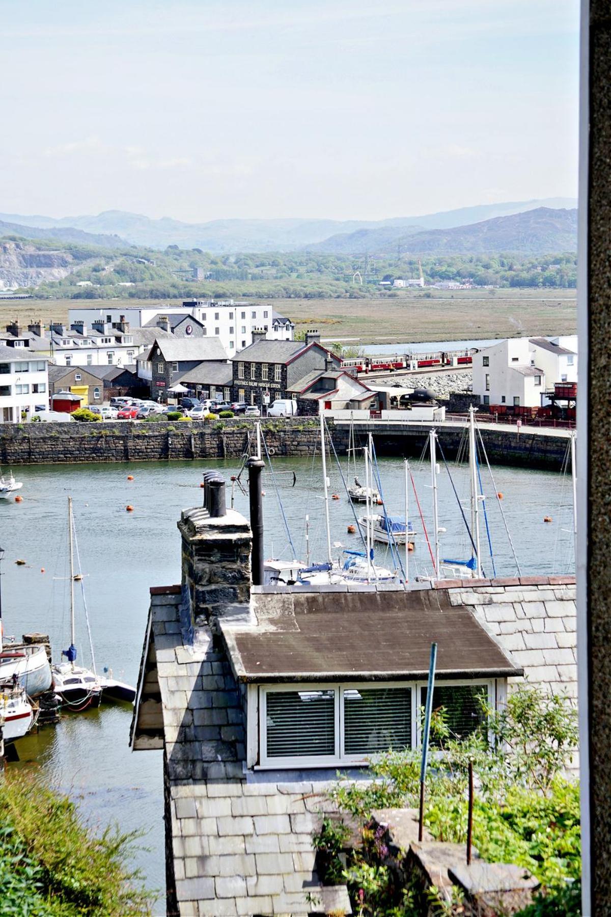 Harbour & Mountain Views, Porthmadog House, Sleeps 9, 4 Bedrooms, Two And Half Bathrooms Екстер'єр фото