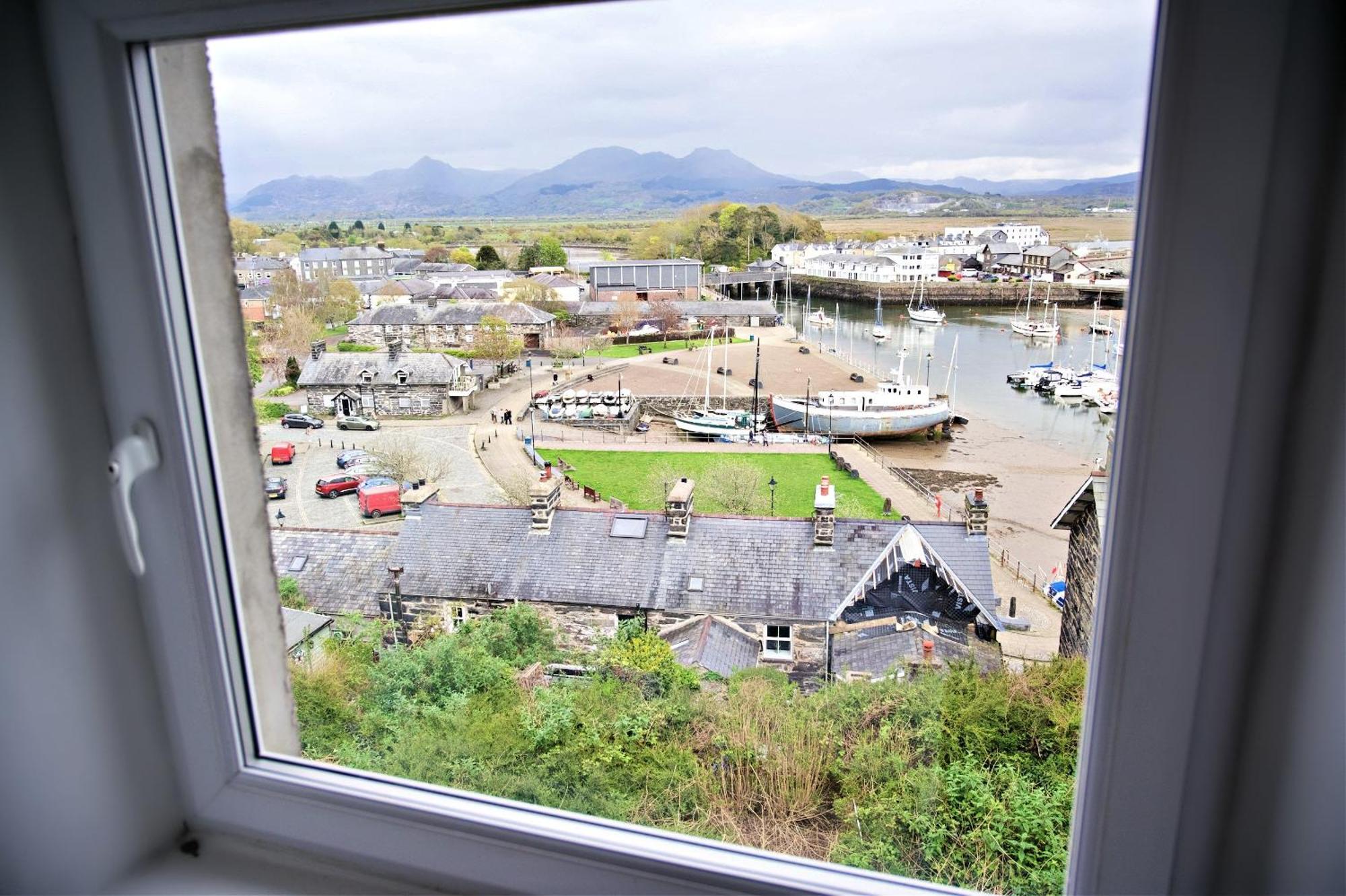 Harbour & Mountain Views, Porthmadog House, Sleeps 9, 4 Bedrooms, Two And Half Bathrooms Екстер'єр фото
