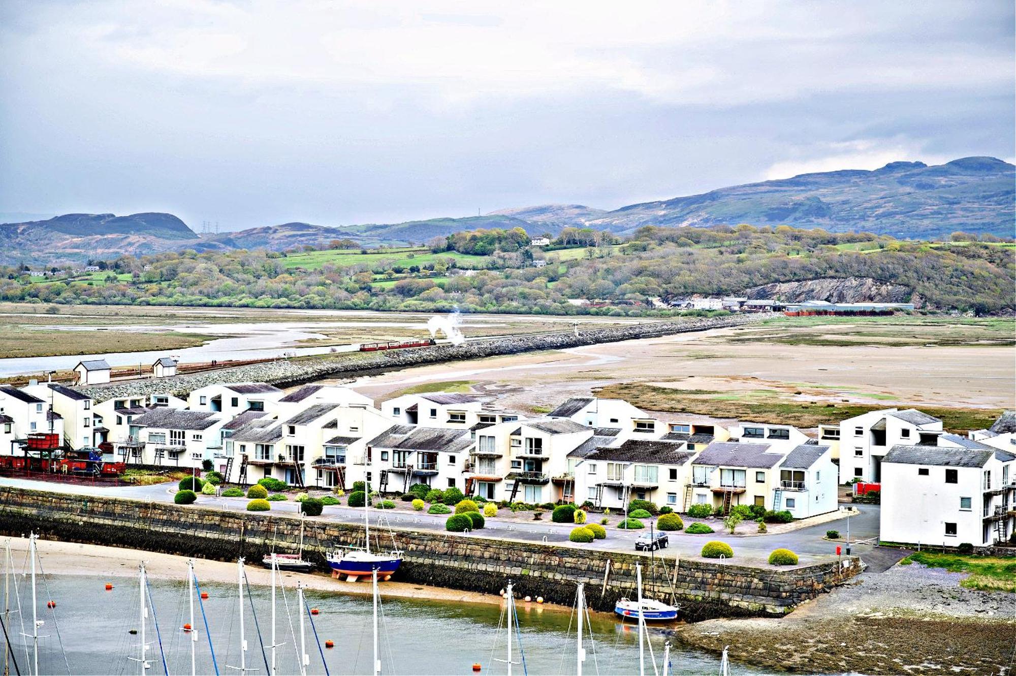 Harbour & Mountain Views, Porthmadog House, Sleeps 9, 4 Bedrooms, Two And Half Bathrooms Екстер'єр фото